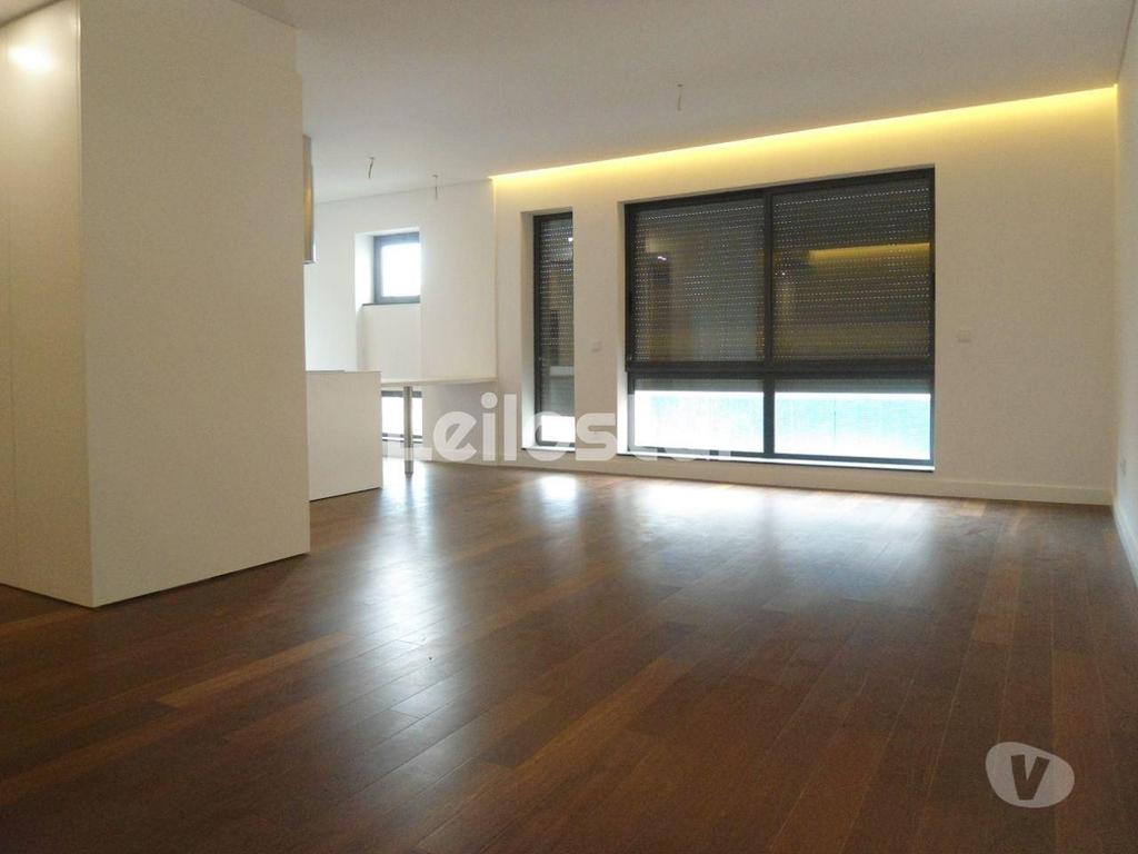 Apartamentos a venda Porto - Fotos para Porto-T4 Porto Boavista (Casa da Música) (00109)