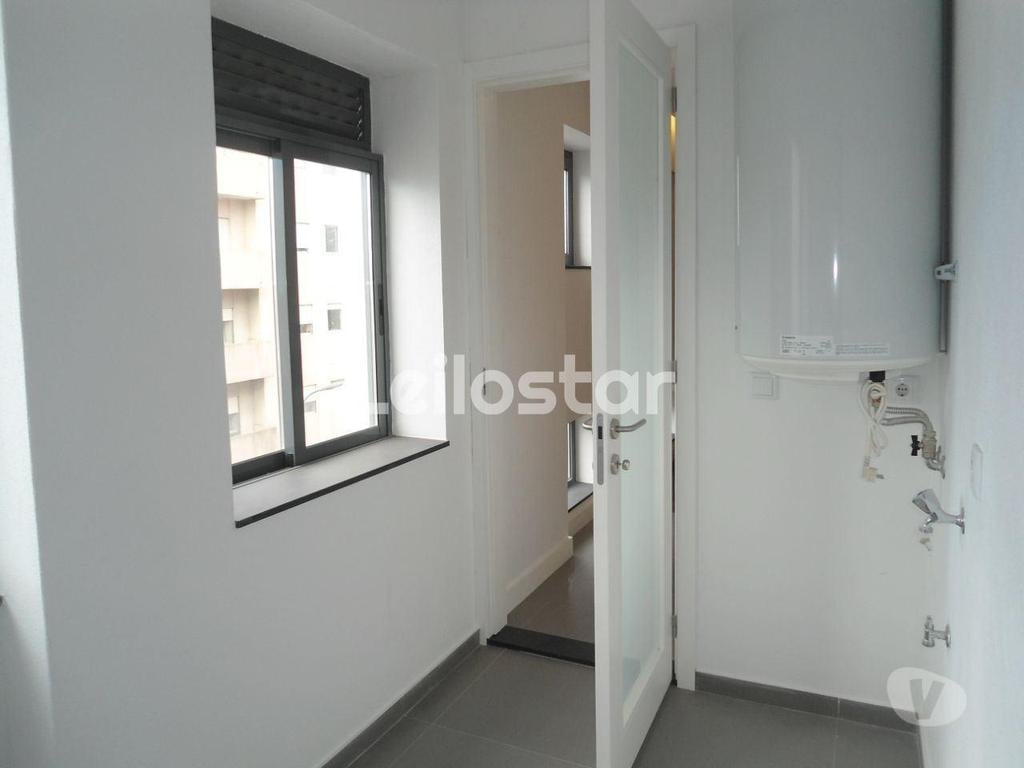 Apartamentos a venda Porto - Fotos para Porto-T4 Porto Boavista (Casa da Música) (00109)