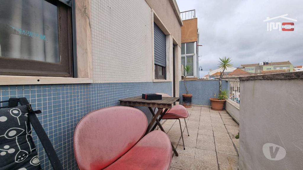 Apartamentos a venda Montijo - Fotos para Apartamento T2 Montijo 2ºandar, Varanda, Sala c lareira,