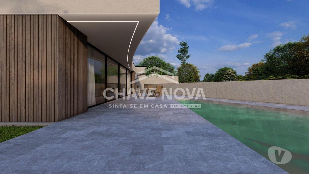 Apartamentos a venda Santa Maria da Feira - Fotos para Moradia T4 Térrea Isolada com piscina no centro de Santa Maria