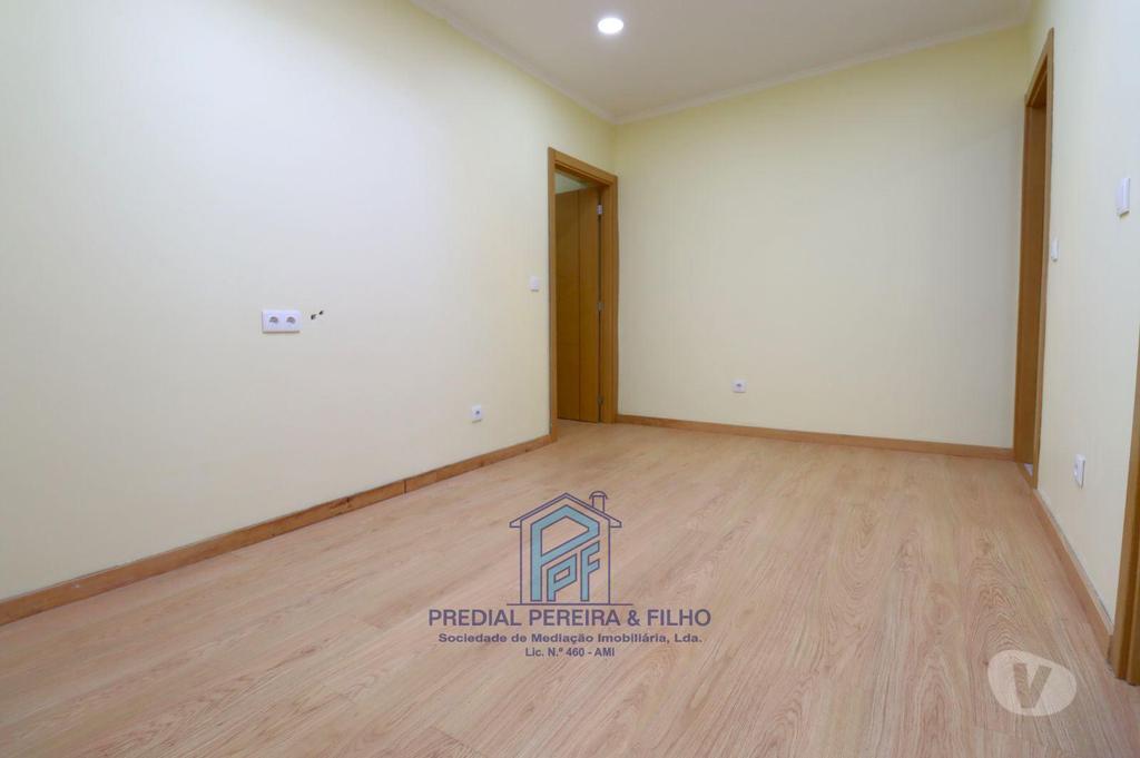 Apartamentos a venda Porto - Fotos para Moradia Térrea de 2 Frentes Totalmente Remodelada - S. Roque