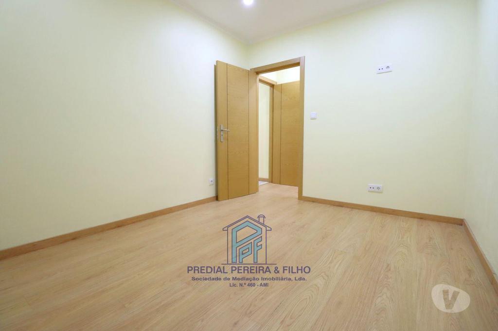 Apartamentos a venda Porto - Fotos para Moradia Térrea de 2 Frentes Totalmente Remodelada - S. Roque