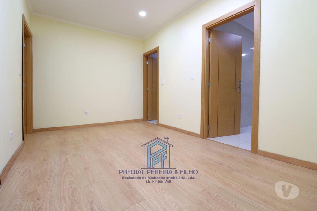 Apartamentos a venda Porto - Fotos para Moradia Térrea de 2 Frentes Totalmente Remodelada - S. Roque