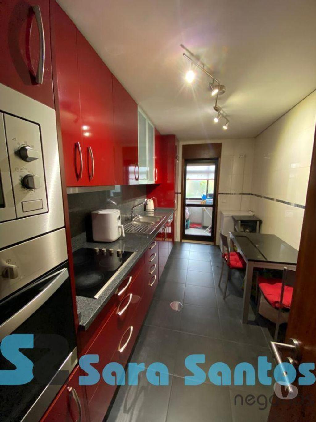 Apartamentos a venda Porto - Fotos para T2 com Cozinha Equipada e Lugar de Garagem Boavista-Porto