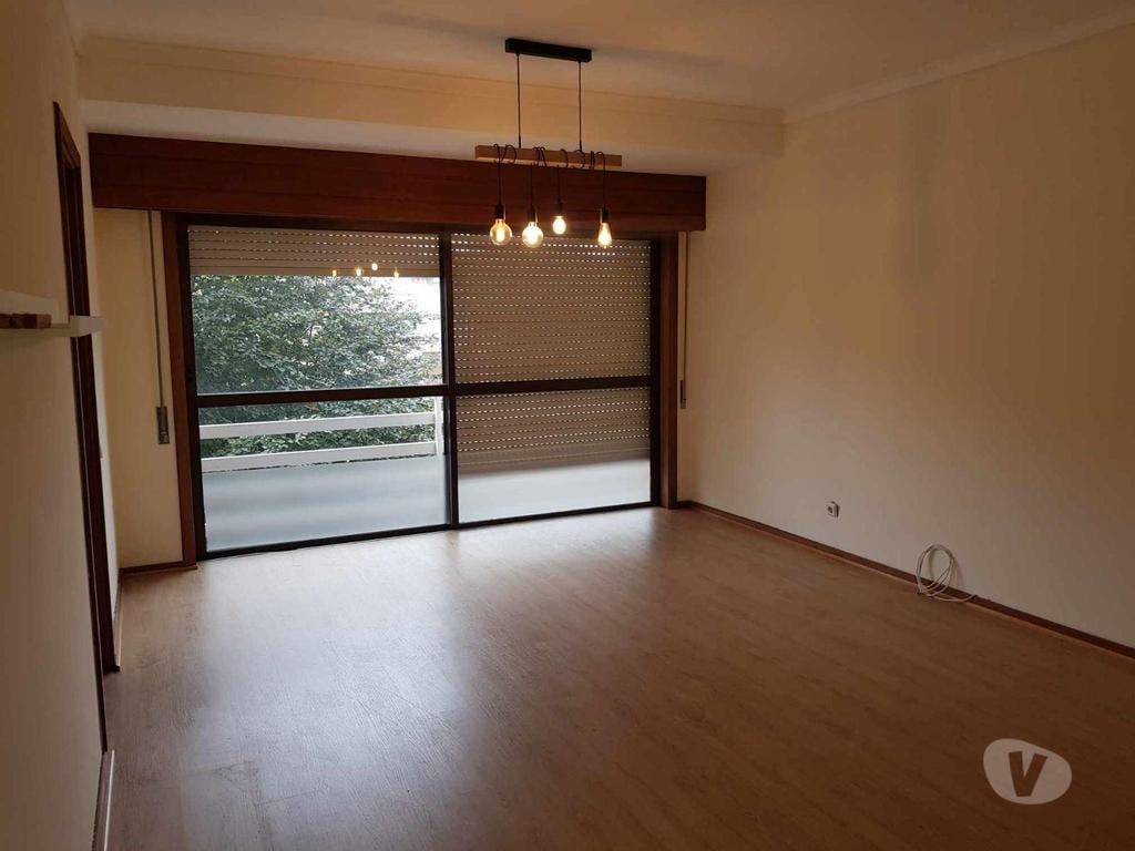Imóveis para alugar Vila Nova de Gaia - Fotos para Apartamento T1 com lugar de garagem nos Jardins da Arrábida