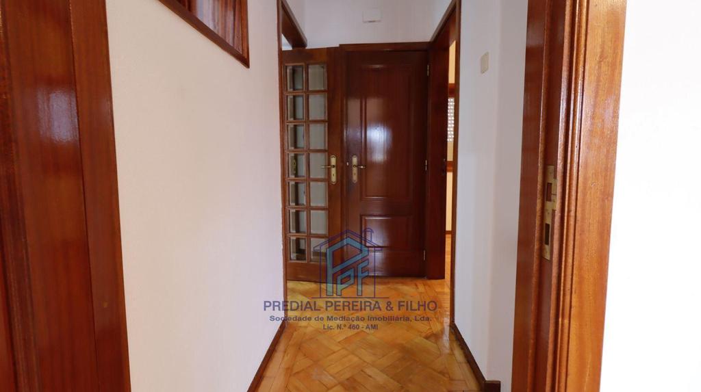 Apartamentos a venda Porto - Fotos para Andar Moradia T2 Remodelado - S. Roque Porto Próx. Mercadona