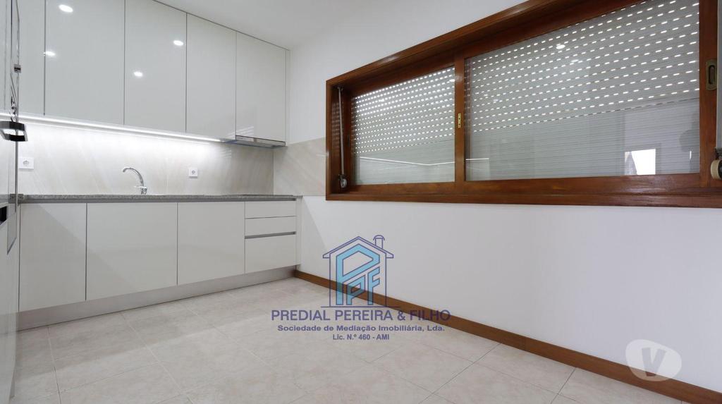 Apartamentos a venda Porto - Fotos para Andar Moradia T2 Remodelado - S. Roque Porto Próx. Mercadona