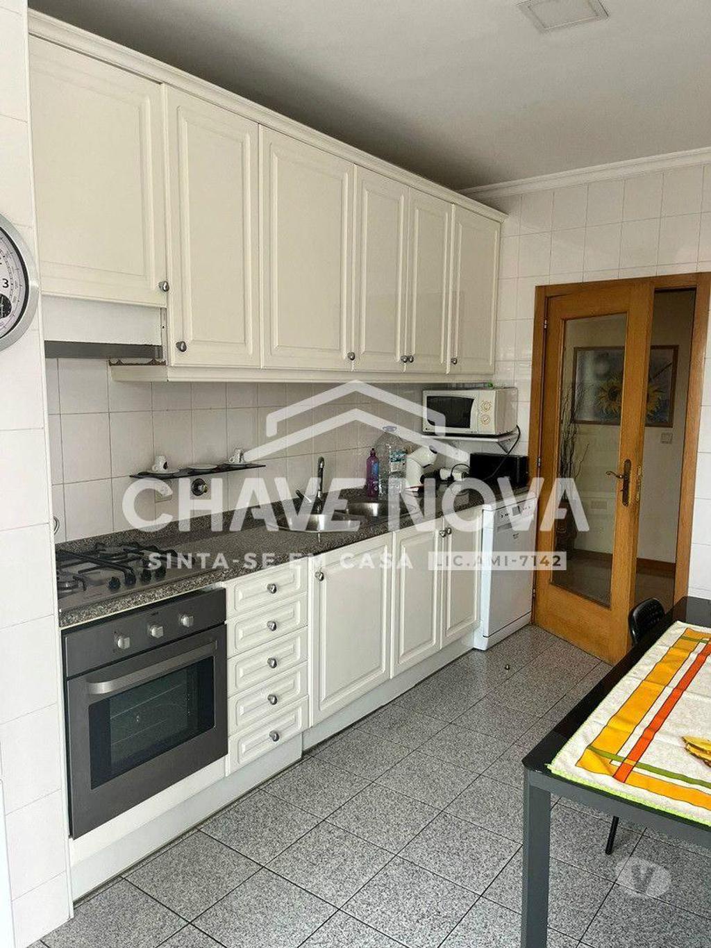 Apartamentos a venda Vila Nova de Gaia - Fotos para Vila-nova-de-gaia-Apartamento T2 em Valadares (PRTOR 00709)