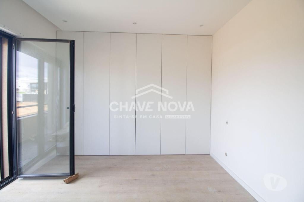 Apartamentos a venda Vila Nova de Gaia - Fotos para Moradia T3 C Piscina, Garagem Box para 2 carros na Madalena