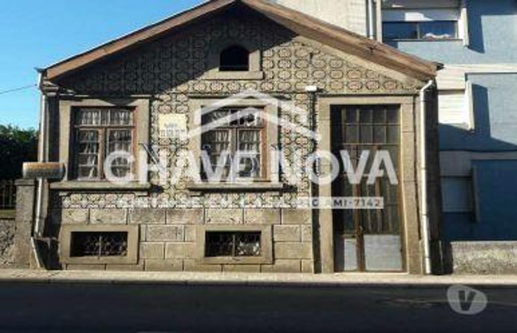 Comprar Loja Matosinhos - Fotos para Terreno de 2 frentes com moradia para restaurar