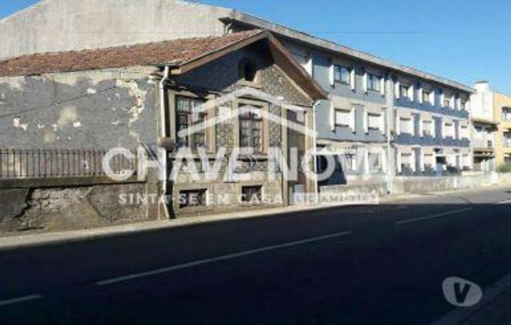 Comprar Loja Matosinhos - Fotos para Terreno de 2 frentes com moradia para restaurar