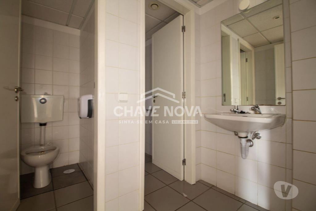 Aluguer Loja Porto - Fotos para Escritório junto ao metro de Ramalde