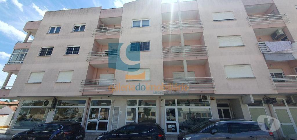Comprar Loja Entroncamento - Fotos para Loja Excelente Localização, impecável, como nova !!!