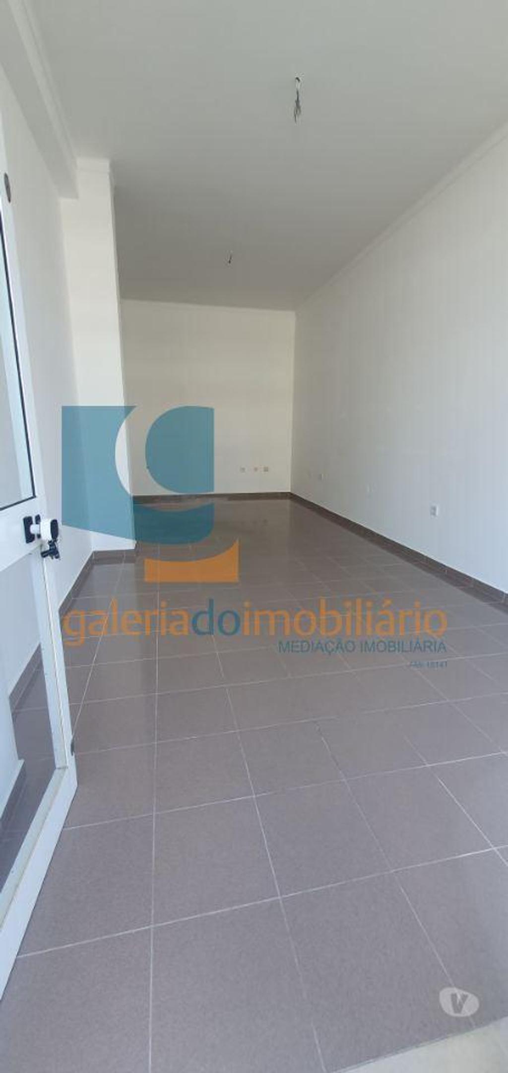 Comprar Loja Entroncamento - Fotos para Loja Excelente Localização, impecável, como nova !!!