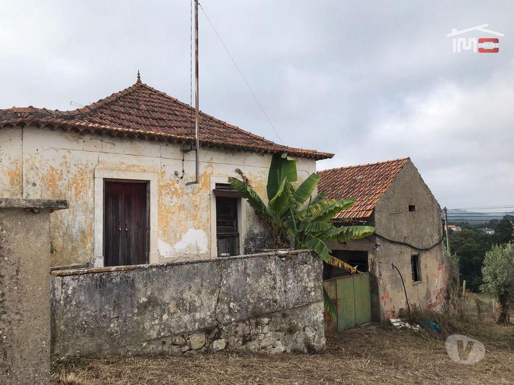 Apartamentos a venda Ourém - Fotos para Moradia rústica para recuperar a 5 minutos de Fátima (1-M-000571)