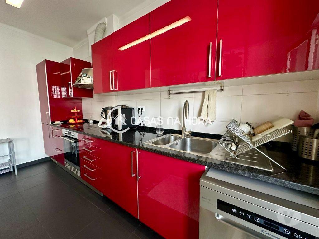 Apartamentos a venda Almada - Fotos para Almada-T4 Duplex em Almada Com Varanda (almada A 01633)