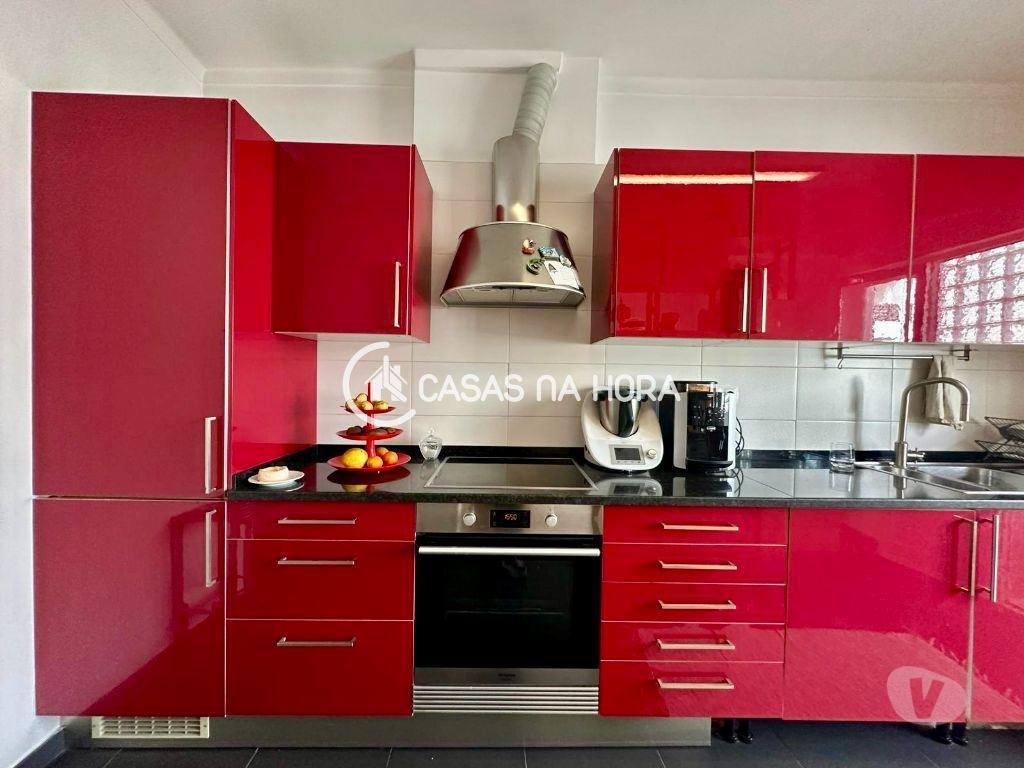 Apartamentos a venda Almada - Fotos para Almada-T4 Duplex em Almada Com Varanda (almada A 01633)
