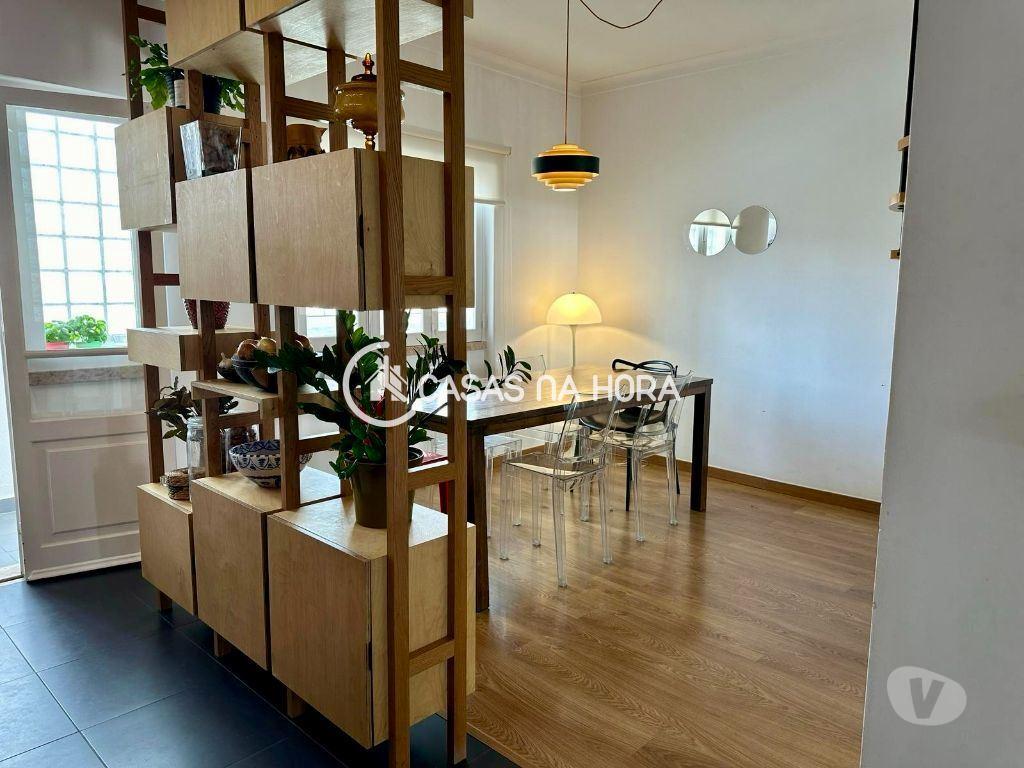 Apartamentos a venda Almada - Fotos para Almada-T4 Duplex em Almada Com Varanda (almada A 01633)