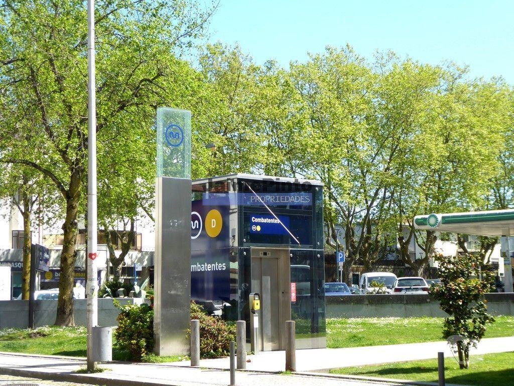 Apartamentos a venda Porto - Fotos para Apartamento T1 na zona de Costa Cabral Av. dos Combatentes, no