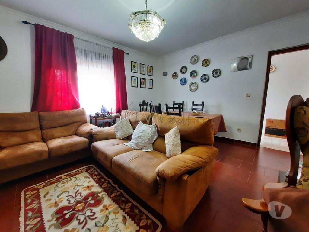 Apartamentos a venda Borba - Fotos para Andar de moradia T3 com garagem na Avenida da Estação (N01-33)