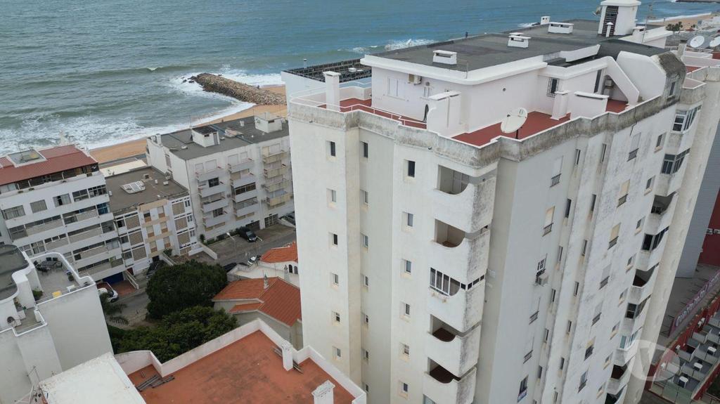 Imóveis para alugar Loulé - Fotos para Arrende Já: Apartamento T3 em Quarteira a 2 Minutos da Praia