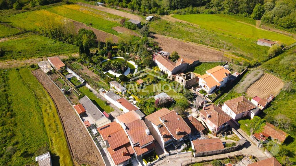 Apartamentos a venda Santa Maria da Feira - Fotos para Moradia T3 para reconstrução em Argoncilhe (OD 02344)