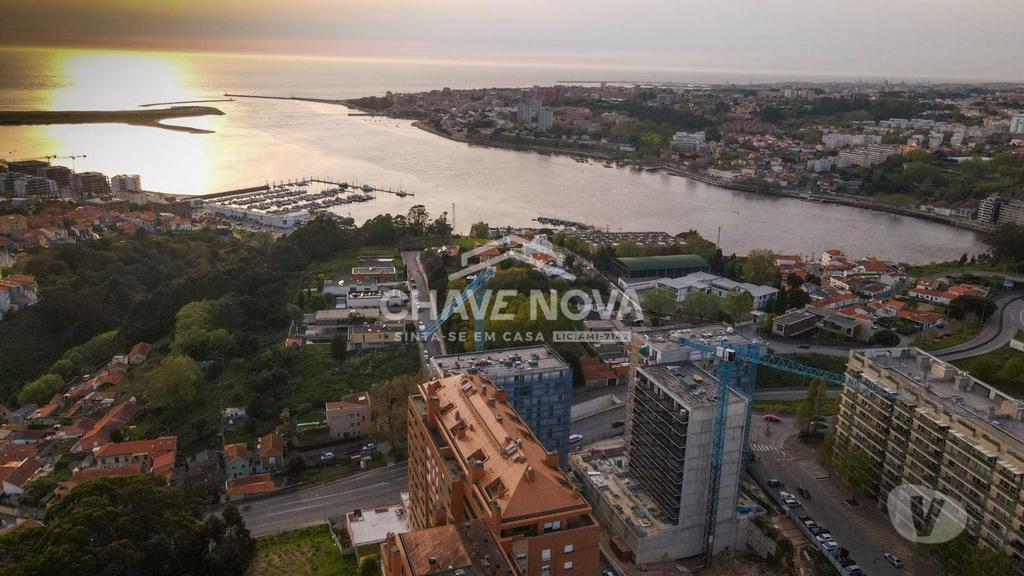 Apartamentos a venda Vila Nova de Gaia - Fotos para Apartamento T3 Com Varandas Sul Poente Jardins da Arrábida