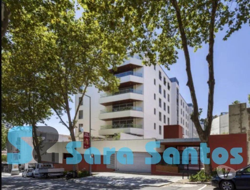 Apartamentos a venda Porto - Fotos para Porto-T3 de Luxo C Terraço junto ao Douro- Porto (SS0719)