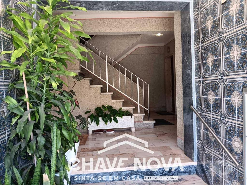 Apartamentos a venda Sintra - Fotos para Apartamento T1 com Charme e Conforto em Rio de Mouro - Excelente