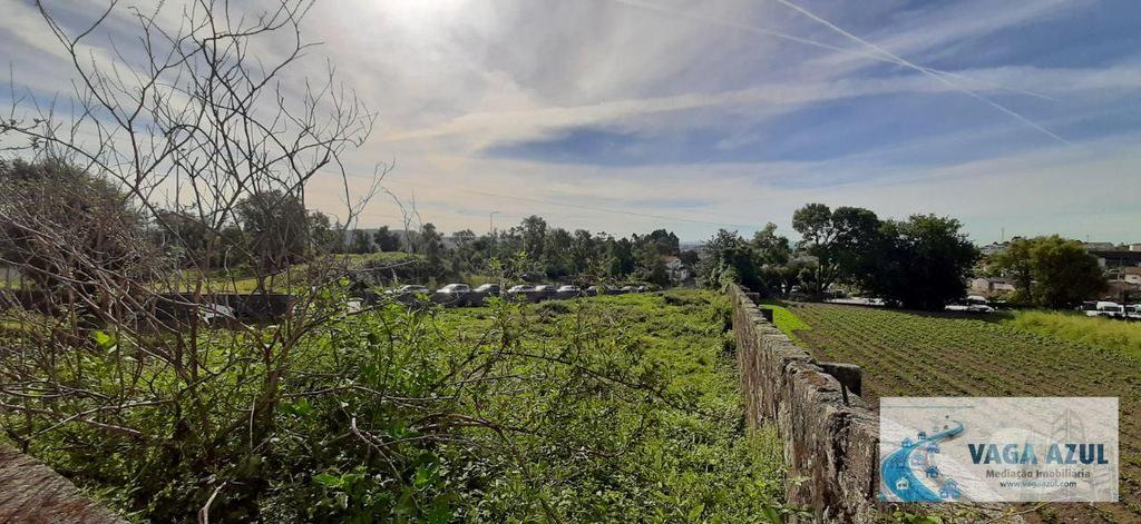Terrenos Gondomar - Fotos para Gondomar-Terreno com 1.335 m2 na Areosa - Rio Tinto (240058)