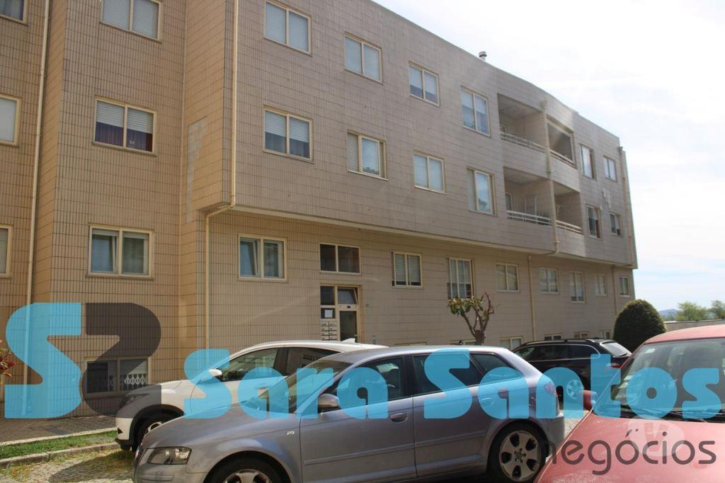 Apartamentos a venda Vila Nova de Gaia - Fotos para T2 Renovado C 2 Frentes e Garagem Box-Vila Nova Gaia (SS0721)