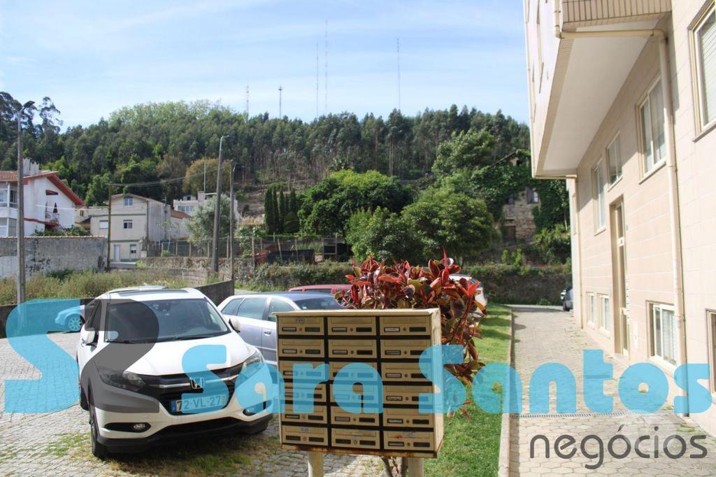 Apartamentos a venda Vila Nova de Gaia - Fotos para T2 Renovado C 2 Frentes e Garagem Box-Vila Nova Gaia (SS0722)