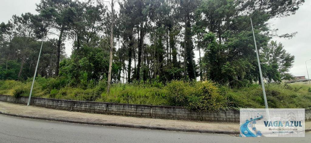 Terrenos Gondomar - Fotos para Terreno com 5.000 m2 aos Bombeiros de em Rio Tinto (240056)