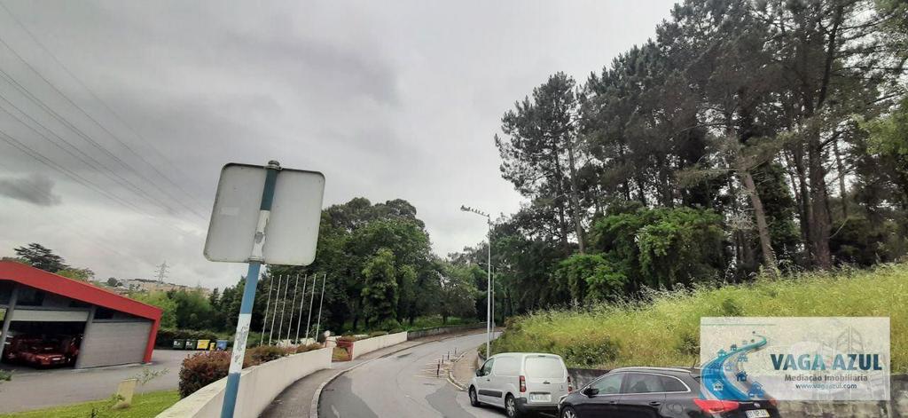 Terrenos Gondomar - Fotos para Terreno com 5.000 m2 aos Bombeiros de em Rio Tinto (240056)
