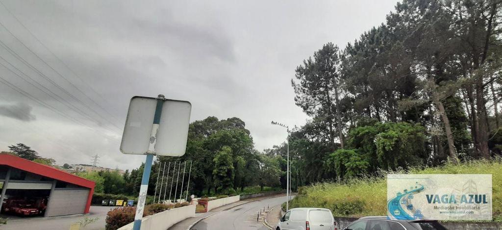 Terrenos Gondomar - Fotos para Terreno com 5.000 m2 aos Bombeiros de em Rio Tinto (240056)