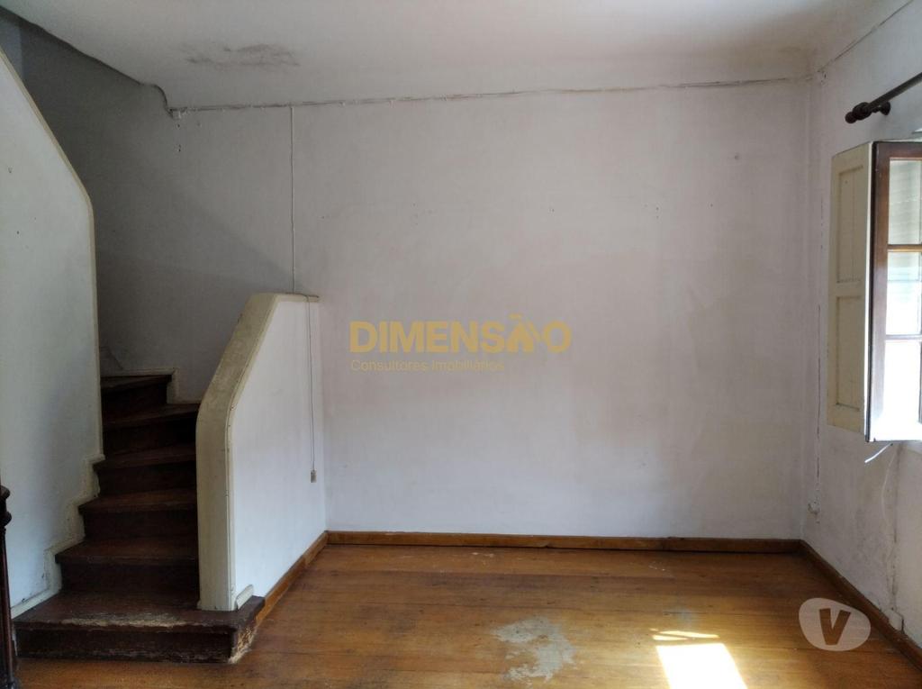 Apartamentos a venda Porto - Fotos para Moradia T3 geminada c 2 frentes para recuperar próximo da Av.