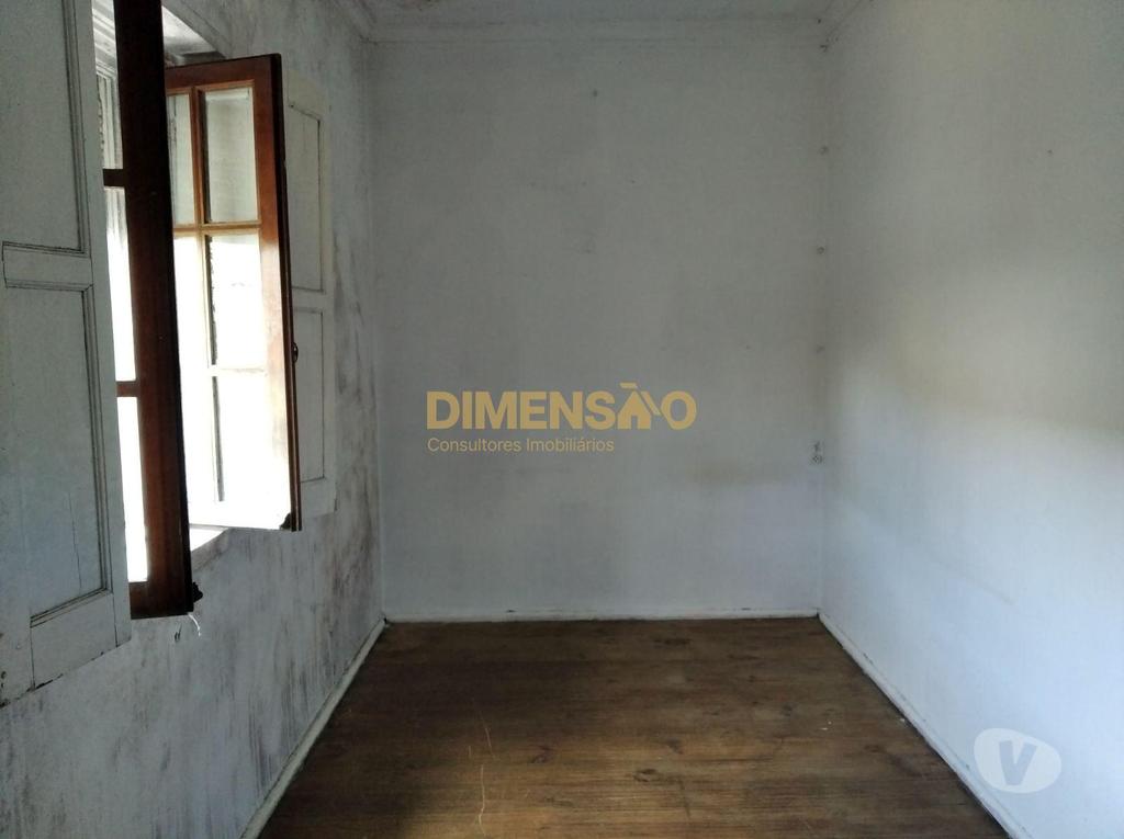 Apartamentos a venda Porto - Fotos para Moradia T3 geminada c 2 frentes para recuperar próximo da Av.