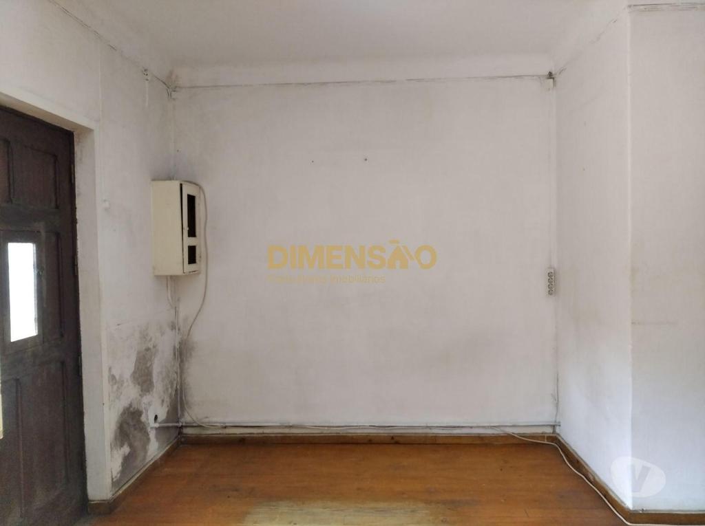 Apartamentos a venda Porto - Fotos para Moradia T3 geminada c 2 frentes para recuperar próximo da Av.