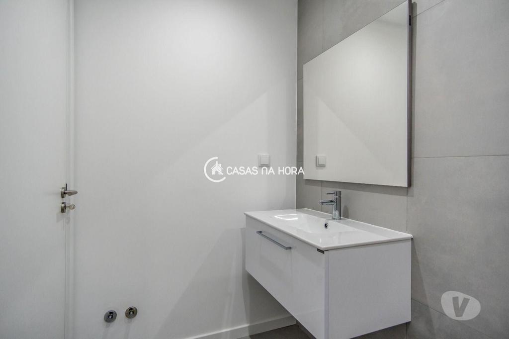 Apartamentos a venda Portimão - Fotos para T3 como novo com piscina e garagem no centro de Portimão