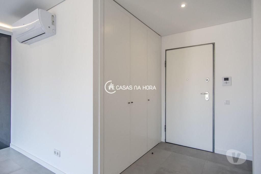 Apartamentos a venda Portimão - Fotos para T3 como novo com piscina e garagem no centro de Portimão