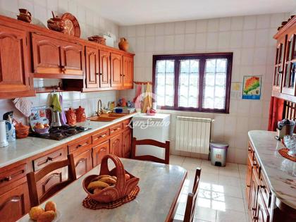 Apartamentos a venda - Fotos para Barcelos-Moradia Individual com Piscina (265-M-01325)