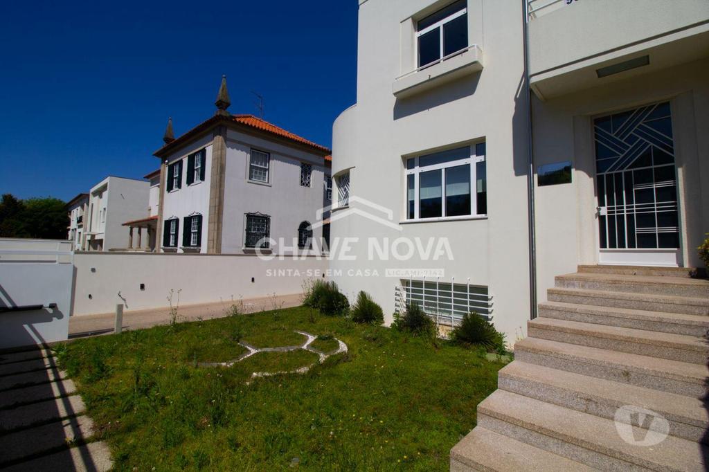 Apartamentos a venda Porto - Fotos para Moradia Independente na Avenida Marechal Gomes da Costa - Porto