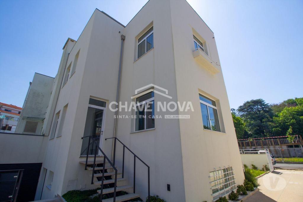 Apartamentos a venda Porto - Fotos para Moradia Independente na Avenida Marechal Gomes da Costa - Porto