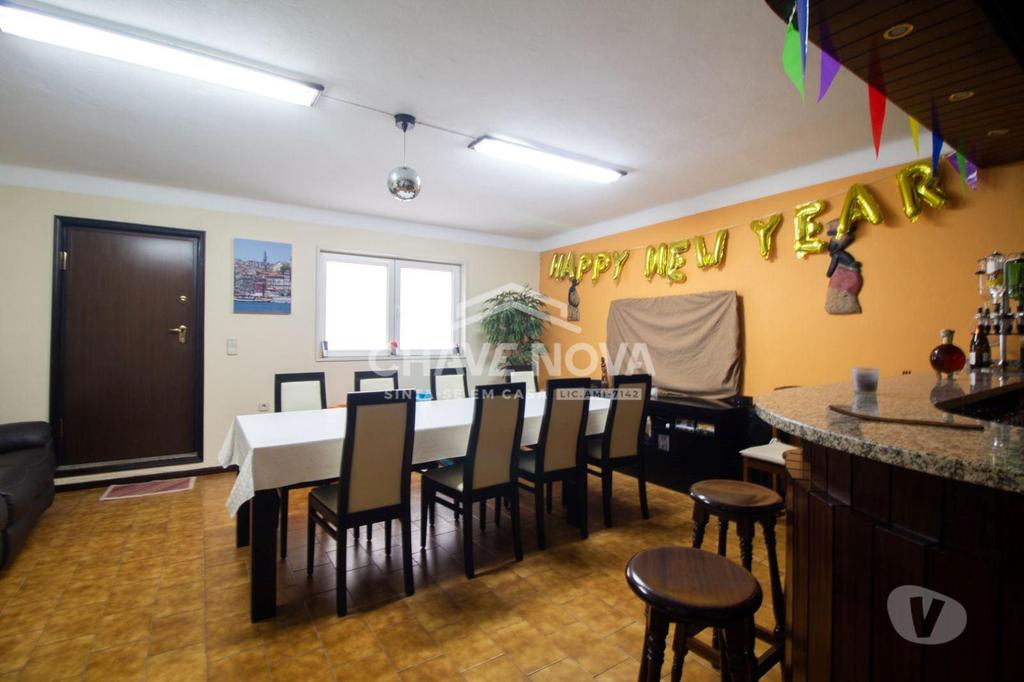 Apartamentos a venda Gondomar - Fotos para Gondomar-Moradia V4 + 1 (luz direta) + Salão Convívio (MAD 01733)