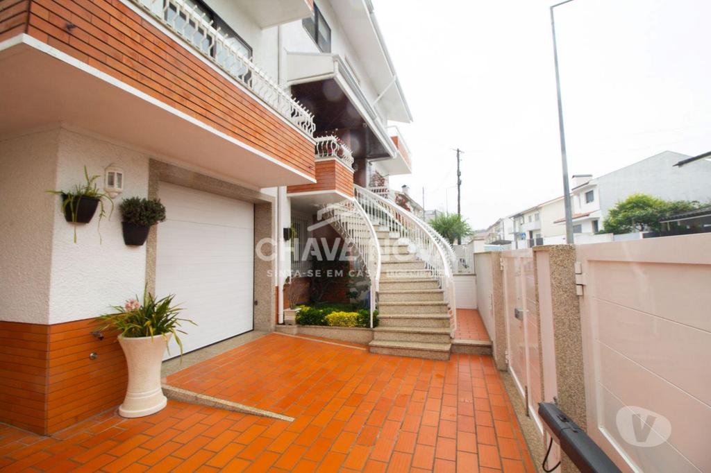 Apartamentos a venda Gondomar - Fotos para Gondomar-Moradia V4 + 1 (luz direta) + Salão Convívio (MAD 01733)