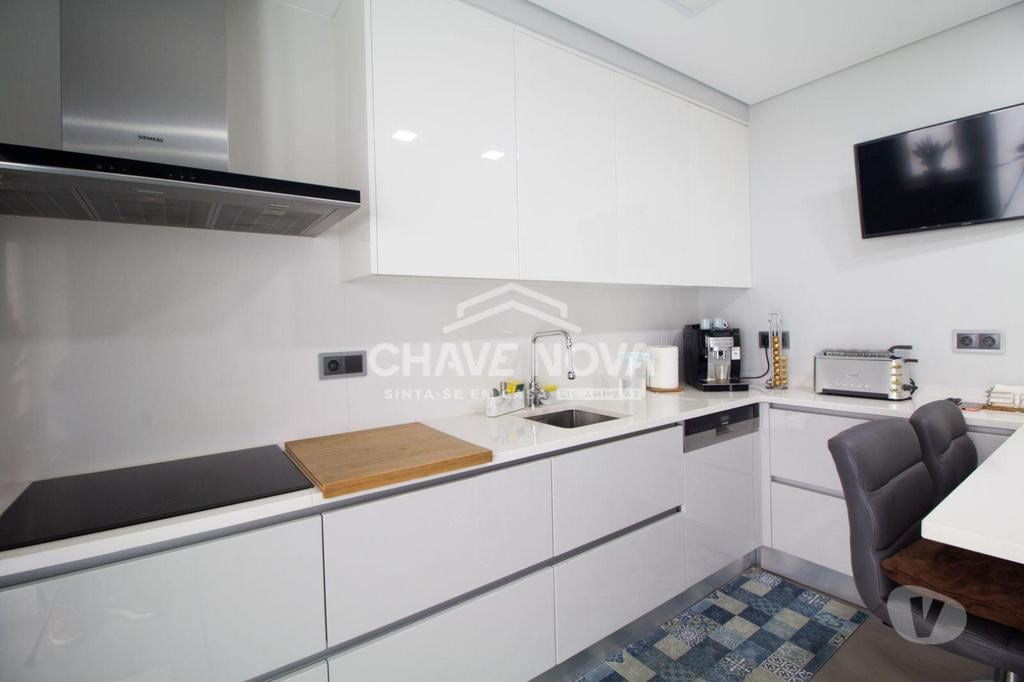Apartamentos a venda Gondomar - Fotos para Gondomar-Moradia V4 + 1 (luz direta) + Salão Convívio (MAD 01733)