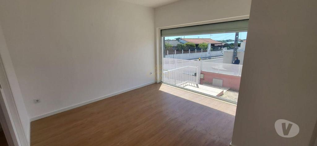Apartamentos a venda Almada - Fotos para Moradia Isolada Nova na Charneca da Caparica para venda!