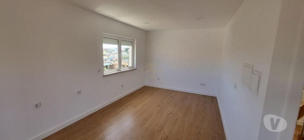 Apartamentos a venda Almada - Fotos para Moradia Isolada Nova na Charneca da Caparica para venda!