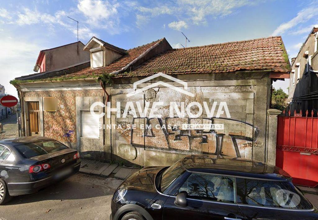 Comprar Loja Porto - Fotos para Terreno a 800 metros do Hospital do São João