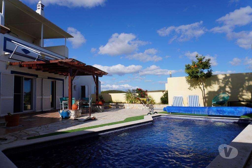 Apartamentos a venda Tavira - Fotos para Moradia de 3 Quartos com Piscina nas Montanhas de Tavira